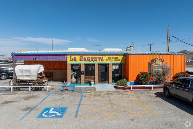 Enjoy a vibrant meal at La Carreta, serving up delicious Mexican cuisine in Andrews.