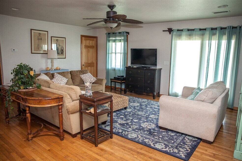 56182 Austin Rd unit ID1255919P, Hatteras, NC 27953 - photo 1