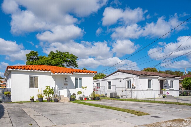 Homes in Southeast Gables typically feature a tiled roof.