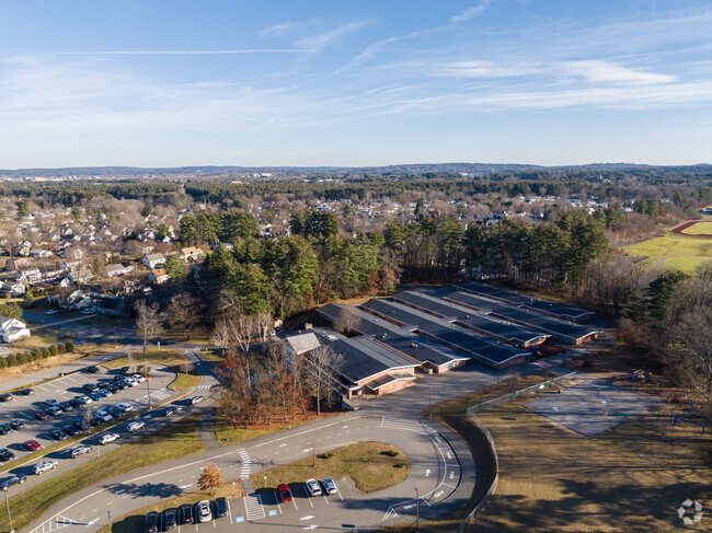 Broad Street Elementary School in Nashua, NH serves grades K-5.
