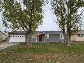 160 E Eads Dr, Pueblo, CO 81007