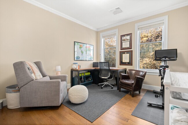 20 Englewood Ave unit 104, Brookline, MA 02445 - photo 6