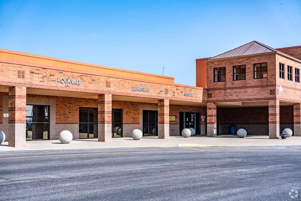 Rockvale Elementary School enrolls over 800 students every year from the surrounding areas.