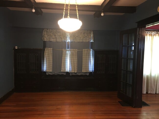 2815 E Vermont St, Indianapolis, IN 46201 - photo 3