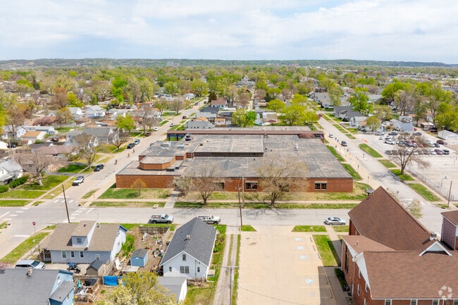 Franklin Elementary School is a quick walk from home for most students in the area.