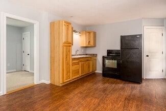 19 Carignan Dr Unit Downstairs, Windham, ME 04062