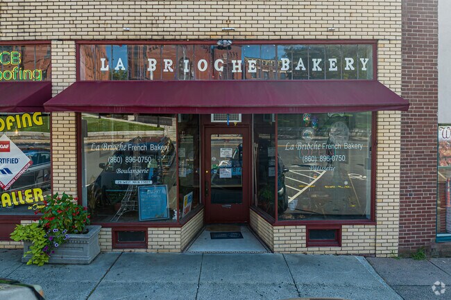 La Brioche offers fine French pastries in Vernon.