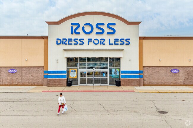 Poplar Park residents can shop for all of their wearable essentials at ROSS.