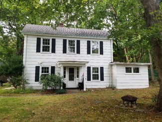 126 Plainview Rd, Woodbury, NY 11797