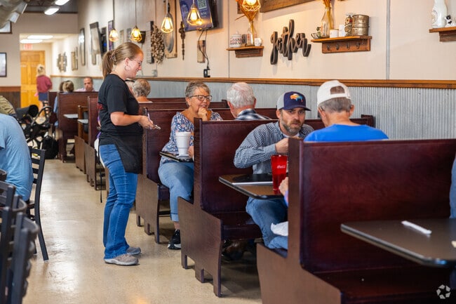 Jeri's Kitchen serves classic comfort food in downtown Kingman.