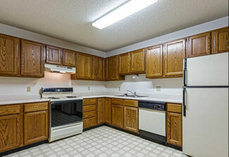 2616 4th Ave N, Moorhead, MN 56560