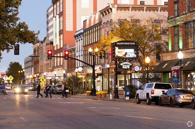 Downtown Huntington is a walk able part of the area with many shops and restaurants open late.