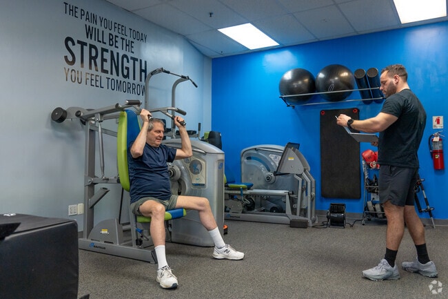 OnPoint Fitness Center in Teaneck offers personalized fitness programs, acupuncture and cryo.