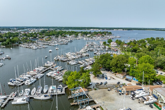 The Annapolis Landing Marina is an amazing location for Victor Haven boaters.