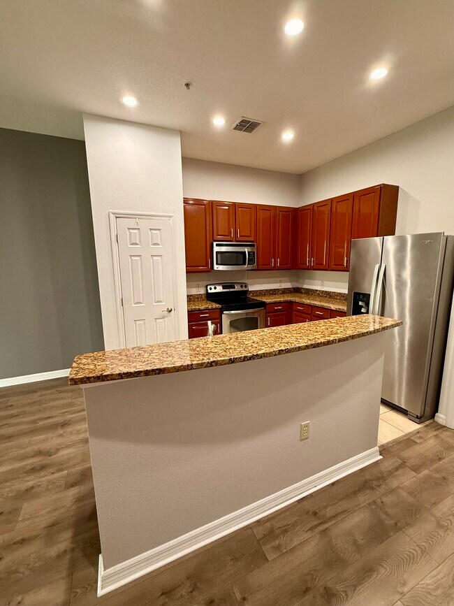 3712 Avalon Park Blvd E unit Avalon Park Apartmen, Orlando, FL 32828 - photo 4