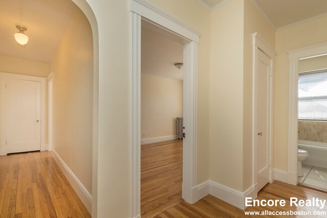 123 Highland Ave unit 38, Somerville, MA 02143 - photo 7