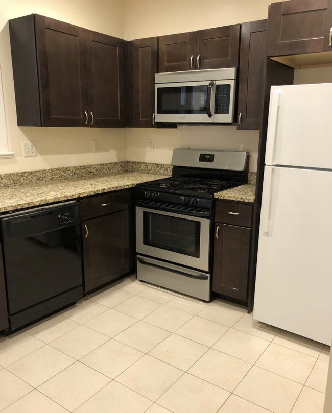 7 Upland Rd Unit 8, Cambridge, MA 02140