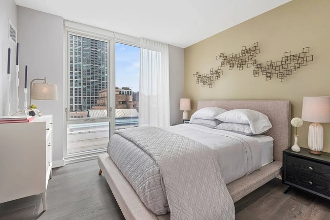 30 W Randolph St, Chicago, IL 60601 - photo 2