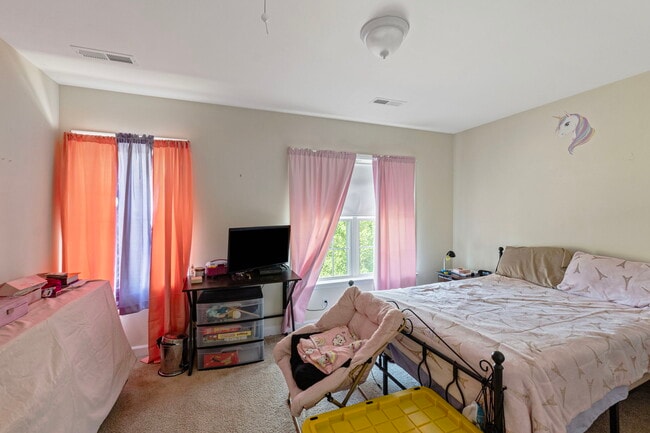 132 St Andrews St, Zion Crossroads, VA 22942 - photo 4