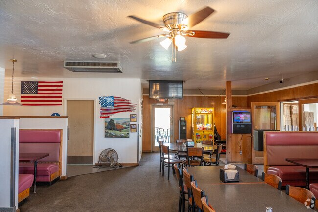 Loma Rica residents can enjoy dining out on pizza at Pizza Round Up.