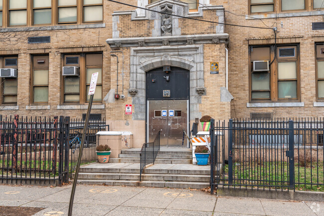 The student to teacher ratio in P.S. 23 is 11-1.