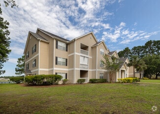 100 Walden Shores Dr, Brunswick, GA 31525