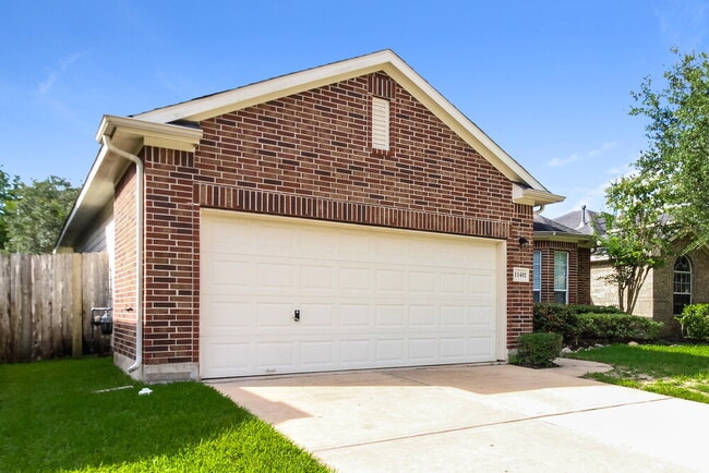 11402 English Rose Trail, Missouri City, TX 77459 - photo 3