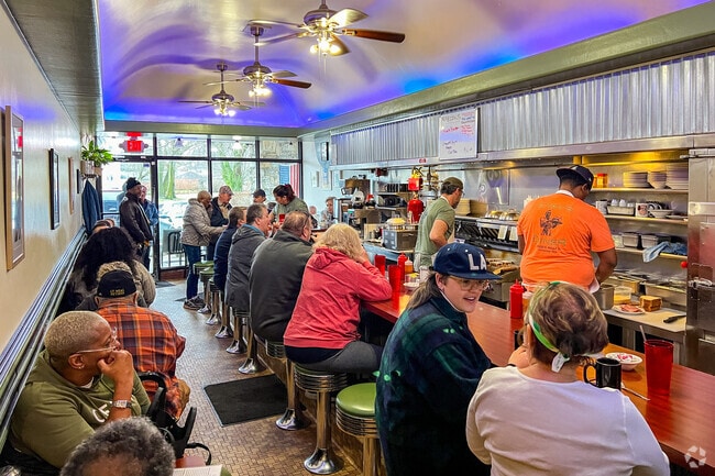 Stav's Diner leaves customers' bellies full and happy in Eastmoor.