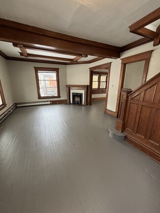719 W Cedar St, Kalamazoo, MI 49007