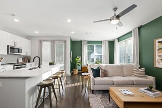 5200 Oxford Pond Dr, Charlotte, NC 28262