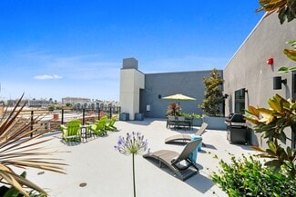 336-350 W 7th St, San Pedro, CA 90731