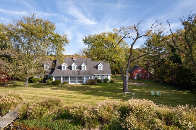 Riverside mansions gaze across the West River at Galesville.