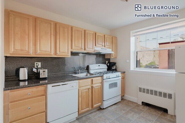 266 Harvard St unit FL1-ID1273, Cambridge, MA 02139 - photo 6