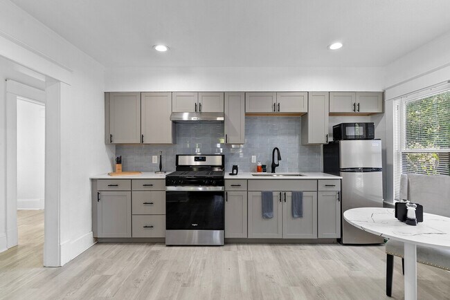 316 E Amelia St unit ID1363947P, Orlando, FL 32801 - photo 7