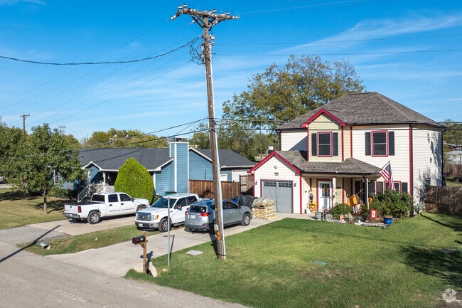 Each neighborhood in Celina balances modern living with scenic beauty.