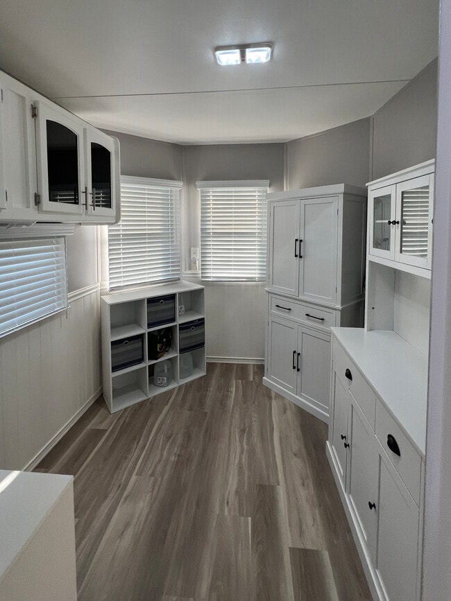 6501 SE 55th St Unit Remodeled Mobile Home, Okeechobee, FL 34974