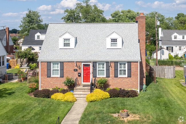 Cape Cod homes can be found in the Glen Oaks neighborhood.