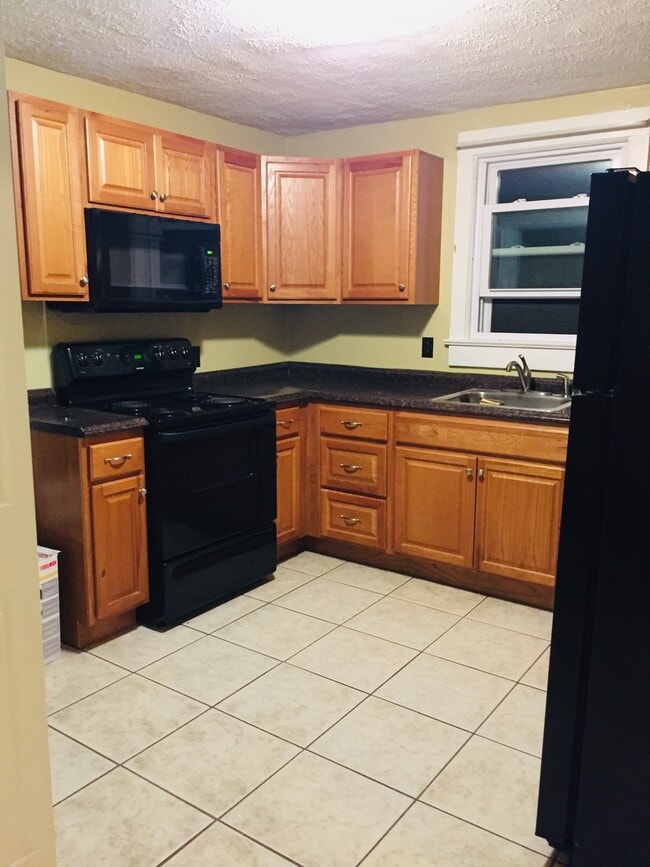 906 W Lackawanna Ave Unit 906 W Lackawanna, Dickson Cty, PA 18447