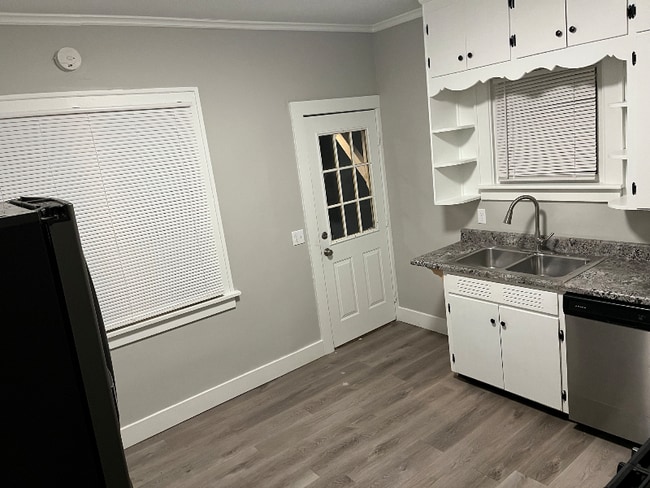 221-223-223 S State St unit 221, Westerville, OH 43081 - photo 3