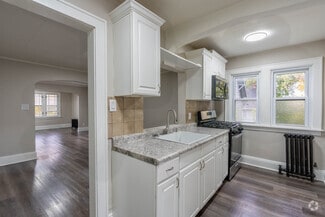 833 Brown St, Akron, OH 44311