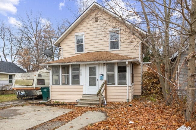 922 Dakin St unit 2, Lansing, MI 48912 - photo 3