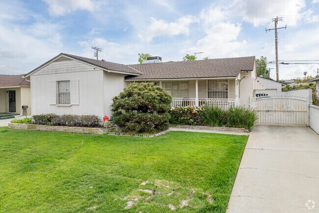 Many of the homes in the Midwick Tract neighborhood are built on large lots.
