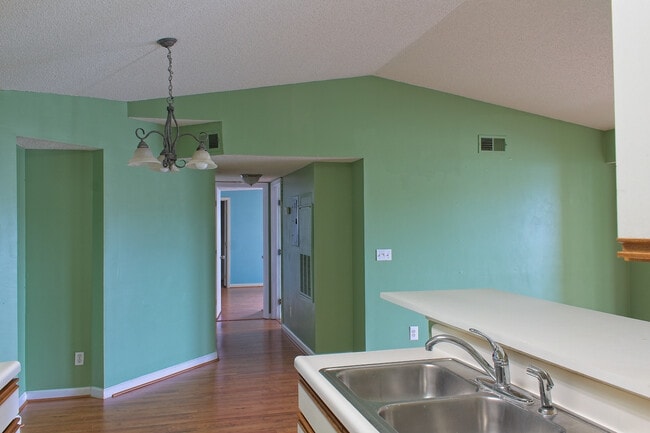 2269 Essex Dr unit 2269 J, Myrtle Beach, SC 29575 - photo 6