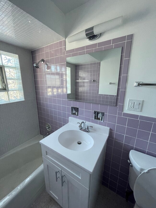 3201 N Long Ave unit 2S, Chicago, IL 60641 - photo 4