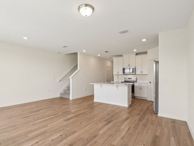 16394 Bird of Paradise Ave, Four Corners, FL 34714 - photo 5