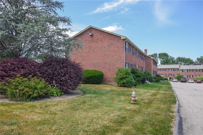 70 Carroll Ave unit 507, Newport, RI 02840 - photo 3