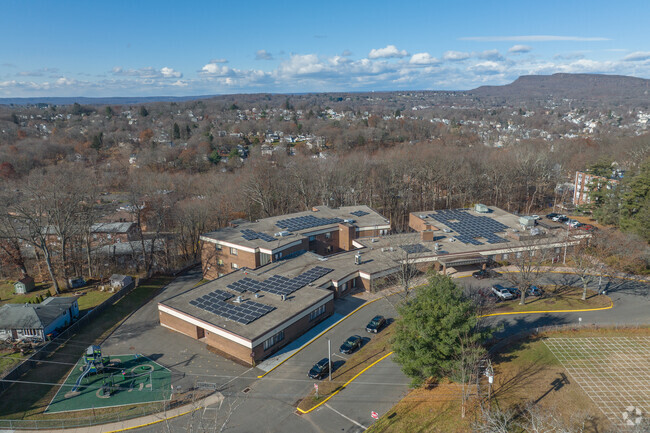 Find a community of great learners at the Casimir Pulaski School.