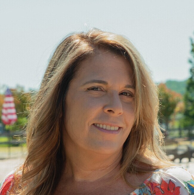 Laura Watts