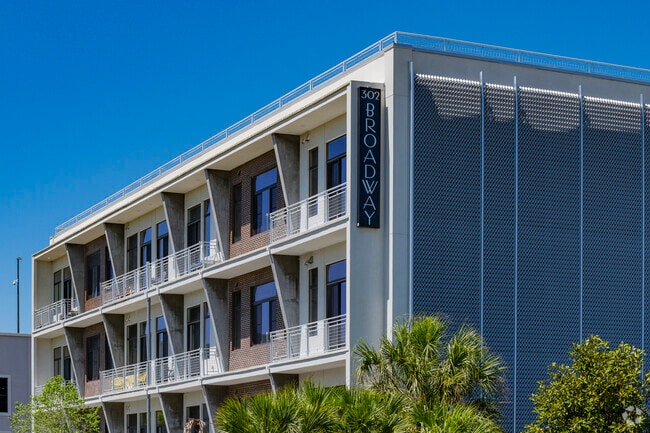 Multifamily residences are also available in Downtown Ocala.