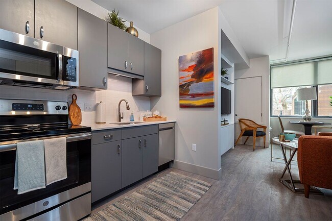 Capitol View Apartments, Lansing, MI 48933 - photo 2